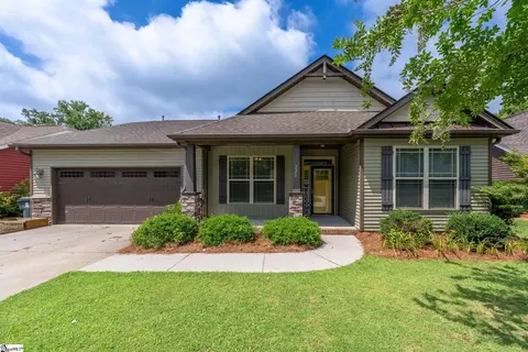 220 Finley Hill Ct, Simpsonville, SC 29681