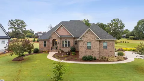 203 Muirfield Dr, Campobello, SC 29322