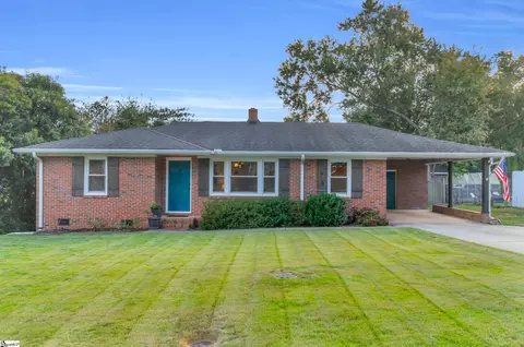 102 Longwood Dr, Taylors, SC 29687