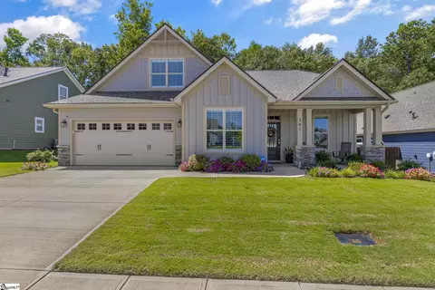 207 Ridgebury Pl, Greenville, SC 29607