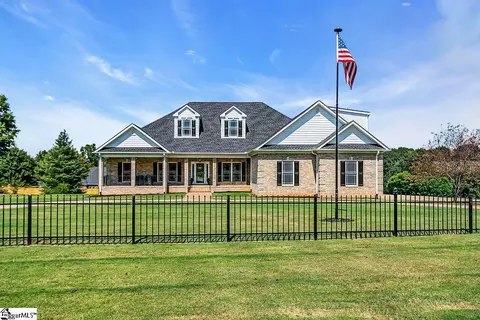15 Hindman Rd, Travelers Rest, SC 29690