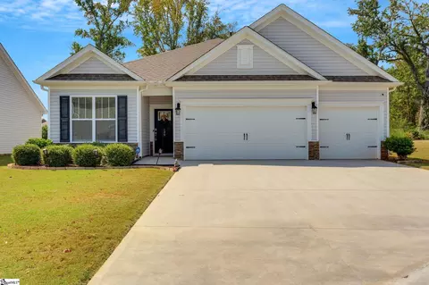 129 Yellow Fox Rd, Greer, SC 29650