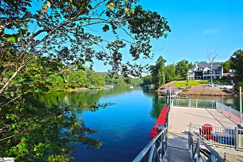 77 Harbor Pt, Seneca, SC 29672 photo 10