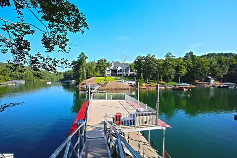 77 Harbor Pt, Seneca, SC 29672 photo 11