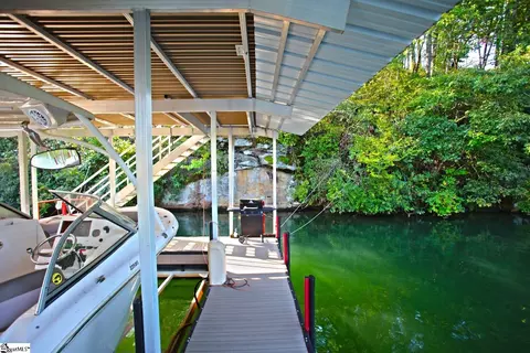 77 Harbor Pt, Seneca, SC 29672 photo 8