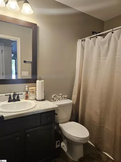 Bath - 102 Gary Dr, Inman, SC 29349 photo 1 of 2