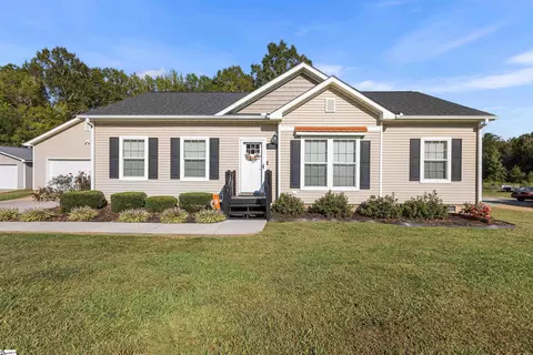 151 Lesley Rd, Pelzer, SC 29669