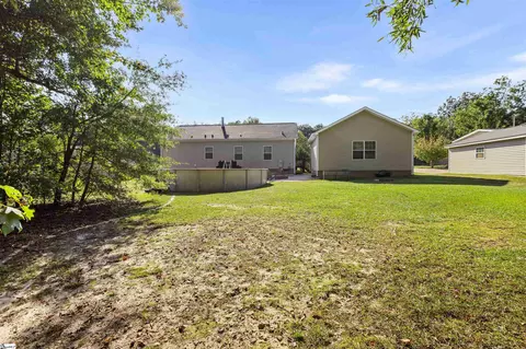 Exterior - 151 Lesley Rd, Pelzer, SC 29669 photo 5 of 8