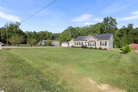 Exterior - 151 Lesley Rd, Pelzer, SC 29669 photo 6 of 8