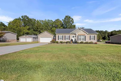 Exterior - 151 Lesley Rd, Pelzer, SC 29669 photo 3 of 8