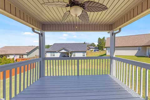 Exterior - 504 Cornucopia Ln, Inman, SC 29349 photo 3 of 4