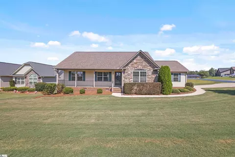 504 Cornucopia Ln, Inman, SC 29349