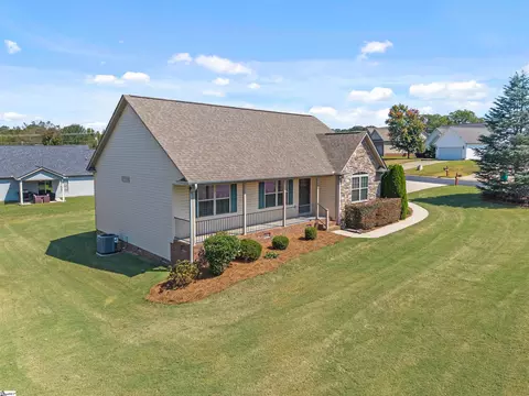 View/Area - 504 Cornucopia Ln, Inman, SC 29349 photo 2 of 7