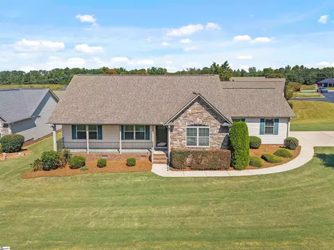 Exterior - 504 Cornucopia Ln, Inman, SC 29349 photo 2 of 4