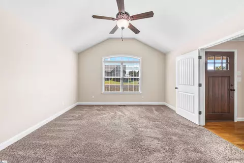 Living - 504 Cornucopia Ln, Inman, SC 29349 photo 4 of 4