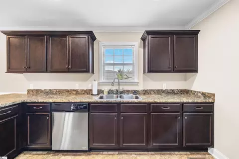 Kitchen - 504 Cornucopia Ln, Inman, SC 29349 photo 2 of 2