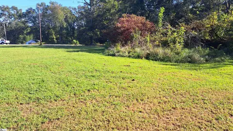 505 Hampton Rd, Greer, SC 29651 photo 9
