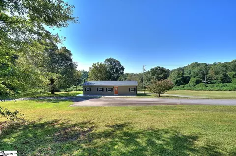 113 Masters Dr, Pickens, SC 29671