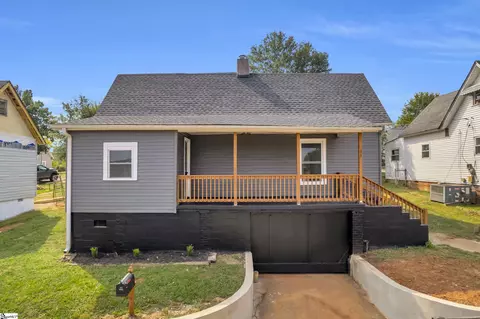 33 Henry St, Greenville, SC 29605