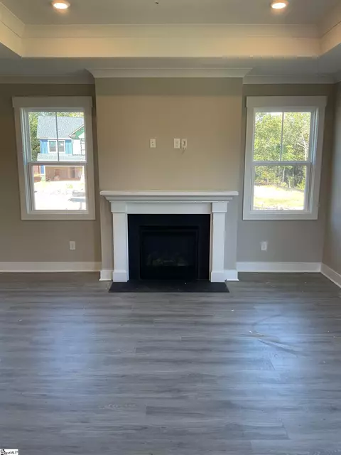 Living - 101 Arbor View Ln, Central, SC 29630 photo 2 of 2