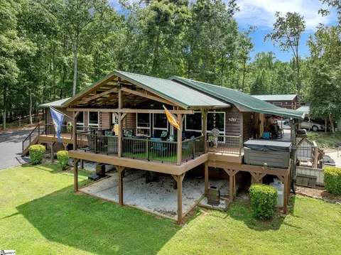 236 Joe Jen Dr, Seneca, SC 29672