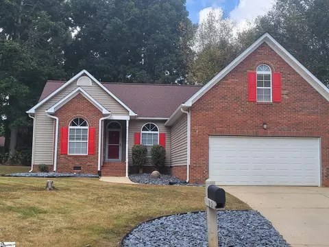 102 Colombard Ct, Mauldin, SC 29662