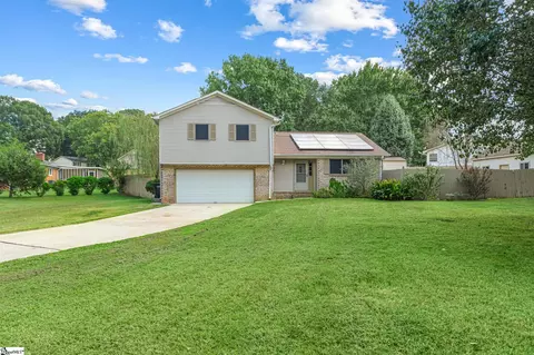 101 Menlo Dr, Simpsonville, SC 29680