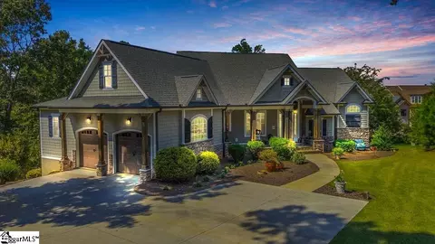 303 Commonwealth Dr, Ninety Six, SC 29666