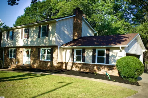Exterior - 126 Jay Cir, Moore, SC 29369 photo 2 of 6