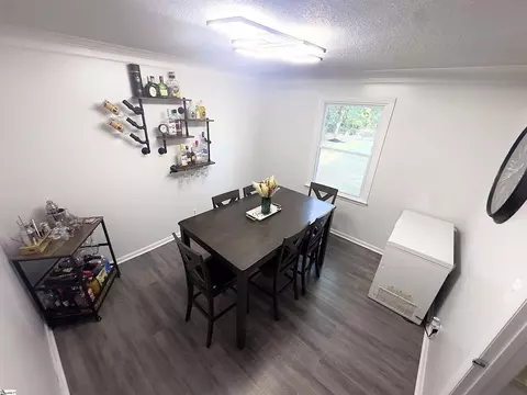 Dining - 126 Jay Cir, Moore, SC 29369 photo 1 of 1