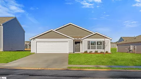 218 Pristine Dr, Greenwood, SC 29646