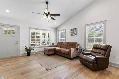 301 Shadybrook Dr, Walhalla, SC 29691 photo 6