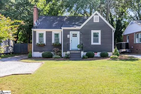 38 Sycamore Dr, Greenville, SC 29607