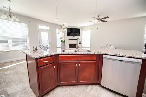 920 Ravenfield Dr, Duncan, SC 29334 photo 11