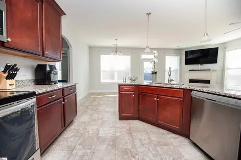 920 Ravenfield Dr, Duncan, SC 29334 photo 9