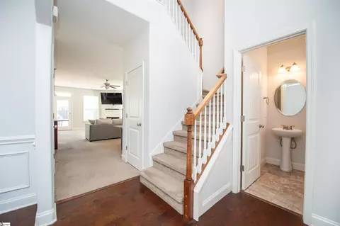 920 Ravenfield Dr, Duncan, SC 29334 photo 3
