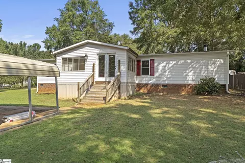 131 Kentmont Ln, Greer, SC 29651