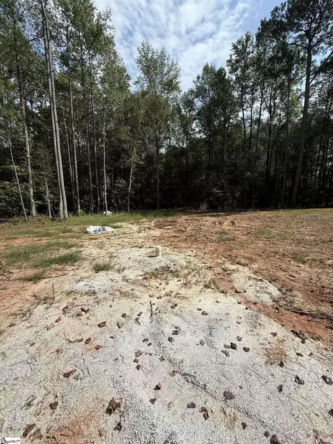 270 Colony Ln, West Union, SC 29696