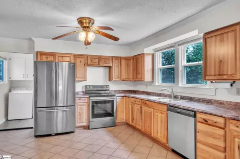Kitchen - 407 Hampton Rd, Greer, SC 29651 photo 2 of 2