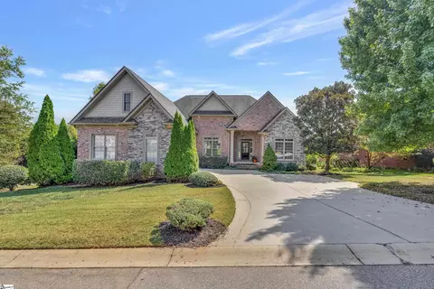 930 Bent Creek Run Dr, Greer, SC 29651
