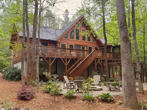 650 Mcdowell Rd, Columbus, NC 28722