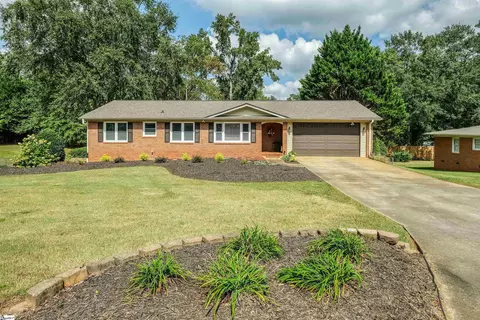 115 Pine Forest Dr, Easley, SC 29642