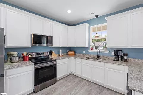 511 Turning Leaf Ln, Greer, SC 29651 photo 14