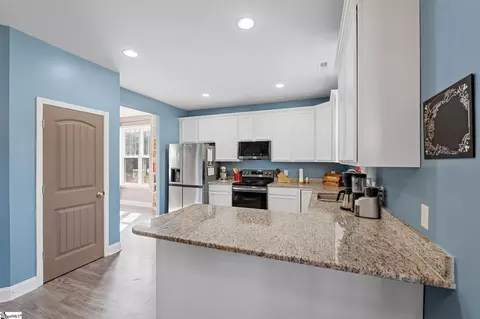 511 Turning Leaf Ln, Greer, SC 29651 photo 12