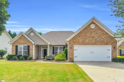 7 Wild Thorn Ln, Greenville, SC 29615