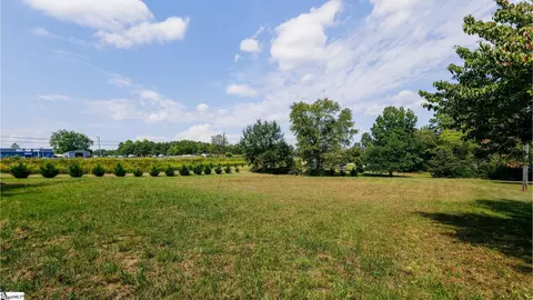 3 Belvue School Rd, Travelers Rest, SC 29690