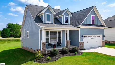 202 Montview Cir, Greenville, SC 29617