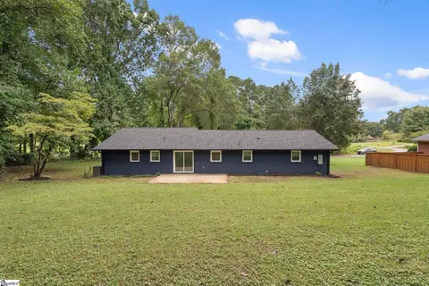 3 Brookvale Dr, Williamston, SC 29697 photo 4