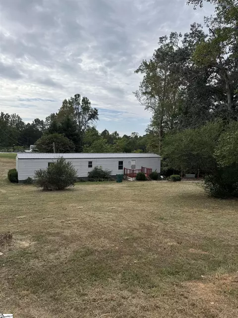 204 Misty Ln, Gaffney, SC 29340 photo 3