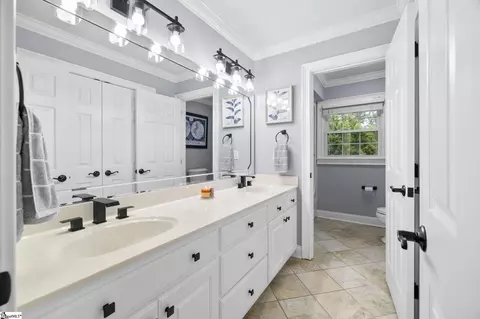 Bath - 801 Shefwood Dr, Easley, SC 29642 photo 5 of 8